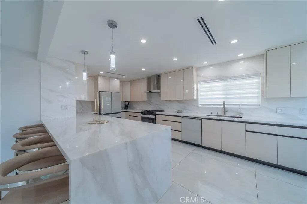 House in Burbank, California, United States 4 - 18562434