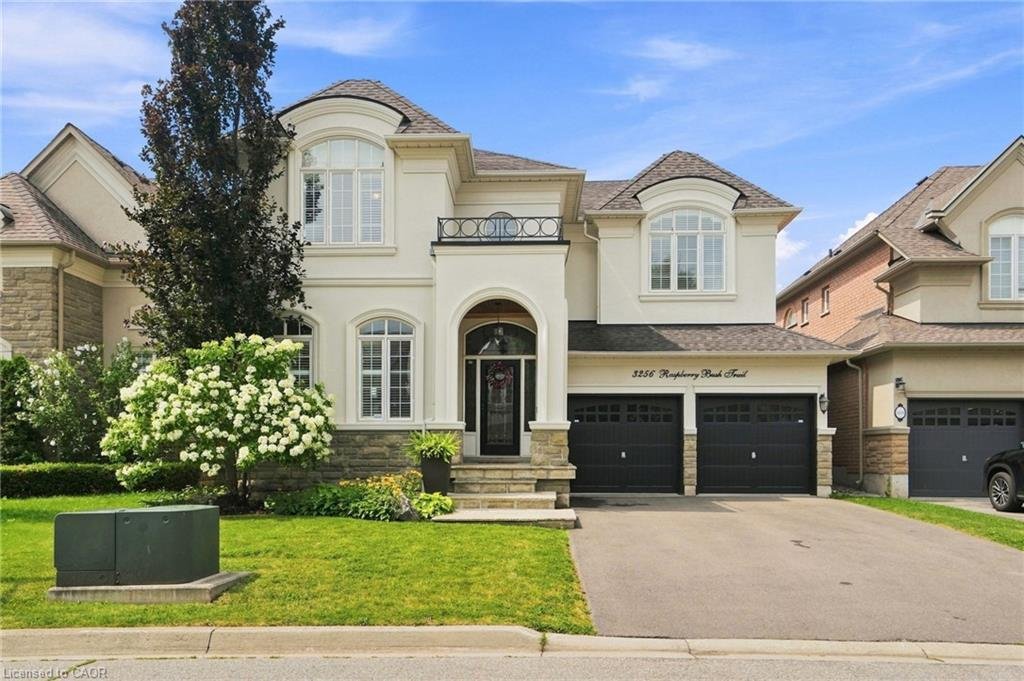 House in Oakville, Ontario, Canada 1 - 18558890