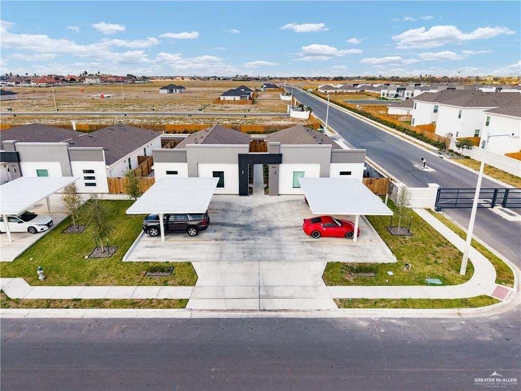 McAllen, Texas, United States 2 - 18564819