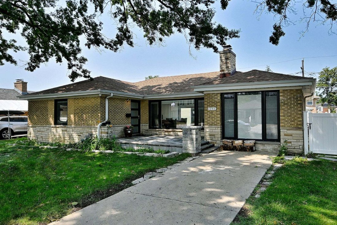 House in Skokie, Illinois, United States 3 - 18558974
