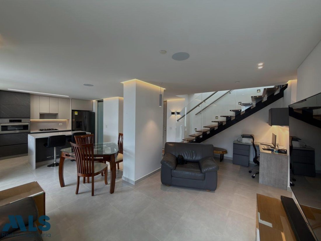 Apartment in Envigado, Antioquia, Colombia 4 - 18559652