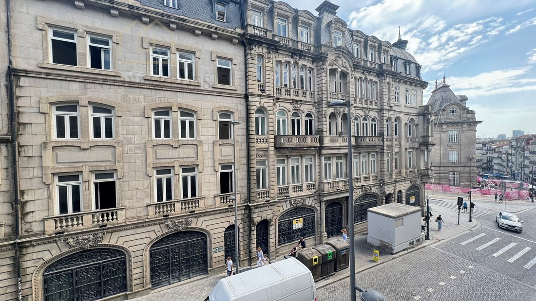 Apartment in Cedofeita, Santo Ildefonso, Se, Miragaia, Sao Nicolau e Vitoria, Porto District, Portugal 3 - 17020996