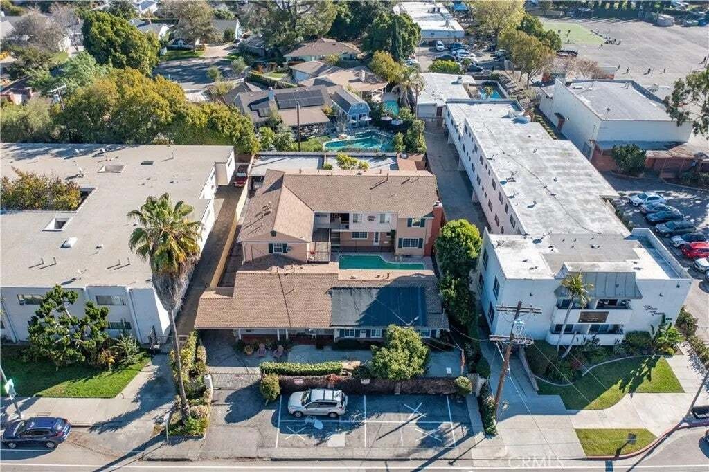 Los Angeles, California, United States 1 - 18562520
