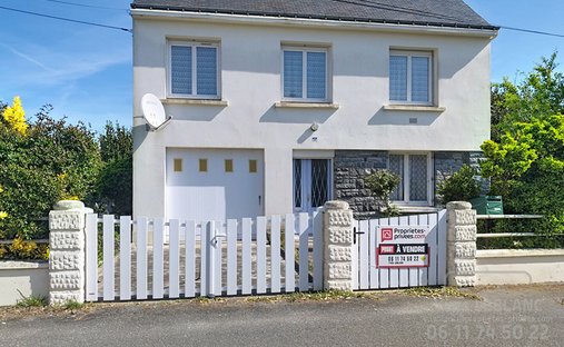 Villa in Groix, Brittany, France 1