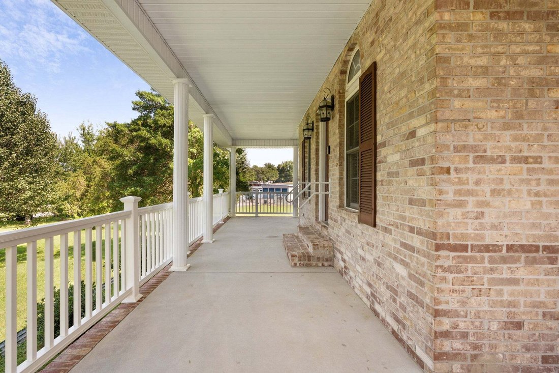 House in Manchester, Tennessee, United States 4 - 18564843