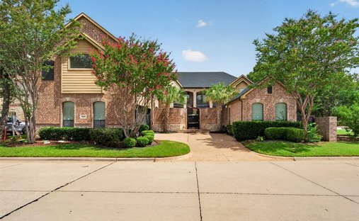House in Arlington, Texas, United States 1
