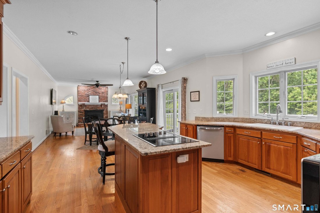 House in Suffield, Connecticut, United States 5 - 18564771
