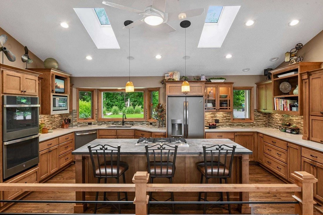 House in Burnsville, Minnesota, United States 4 - 18564570