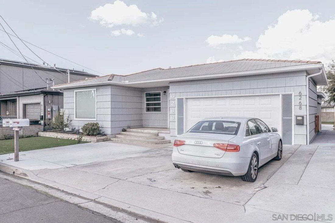 San Diego, California, United States 1 - 18562277