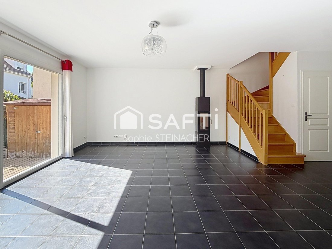 House in Montesson, Ile-de-France, France 3 - 16756999