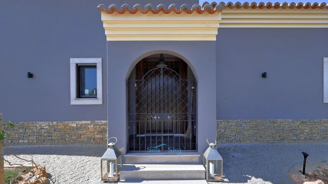 House in Lagoa e Carvoeiro, Algarve, Portugal 4 - 18566118