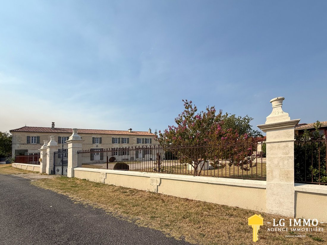 House in Mortiers, Nouvelle-Aquitaine, France 2 - 18561773