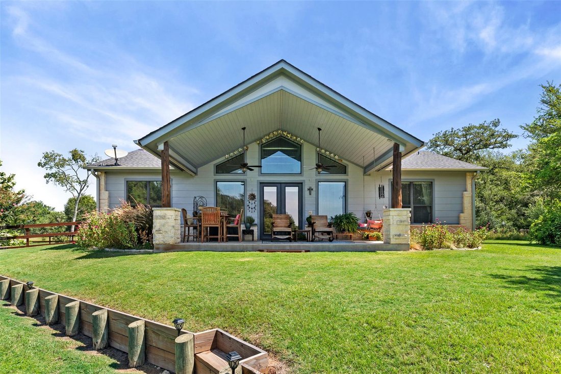 House in Milano, Texas, United States 5 - 18562028