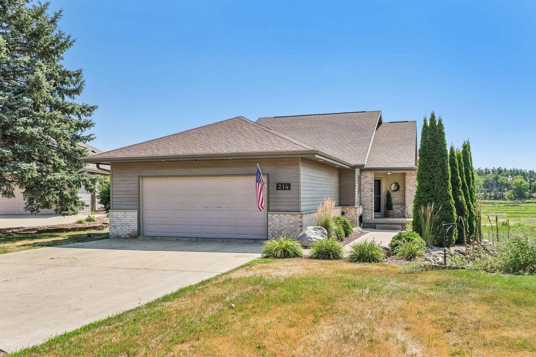 House in Lake Mills, Wisconsin, United States 2 - 18558067
