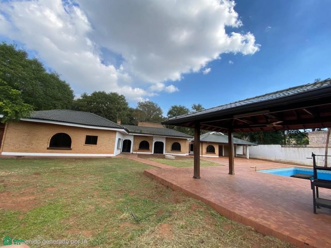 House in Fernando de la Mora, Central Department, Paraguay 1 - 18222096