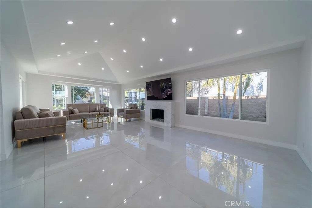 House in Burbank, California, United States 3 - 18562434