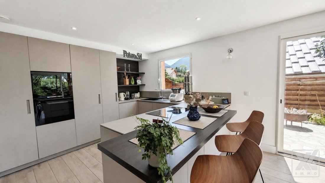 House in Briançon, Provence-Alpes-Côte d'Azur, France 4 - 18564785