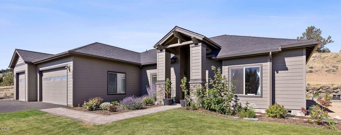 House in Madras, Oregon, United States 1 - 17164084