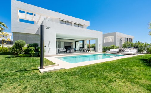 Villa in Rio Real, Marbella, Andalusia 1
