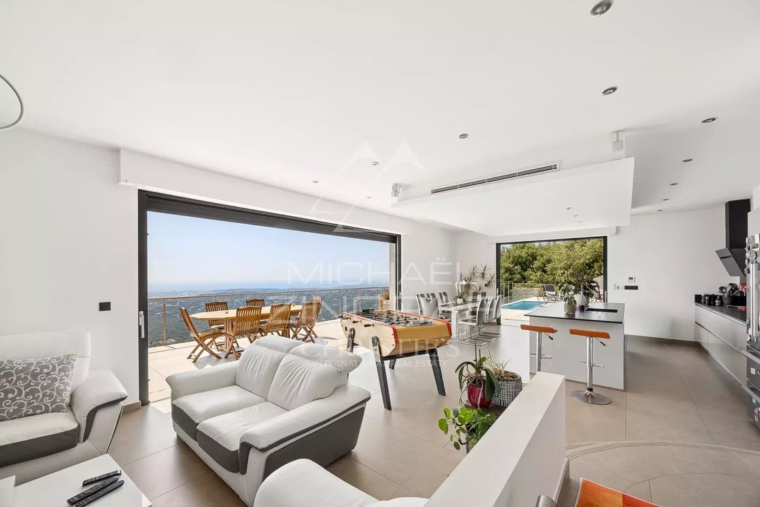 Villa in Saint-Jeannet, Provence-Alpes-Côte d'Azur, France 4 - 18559666