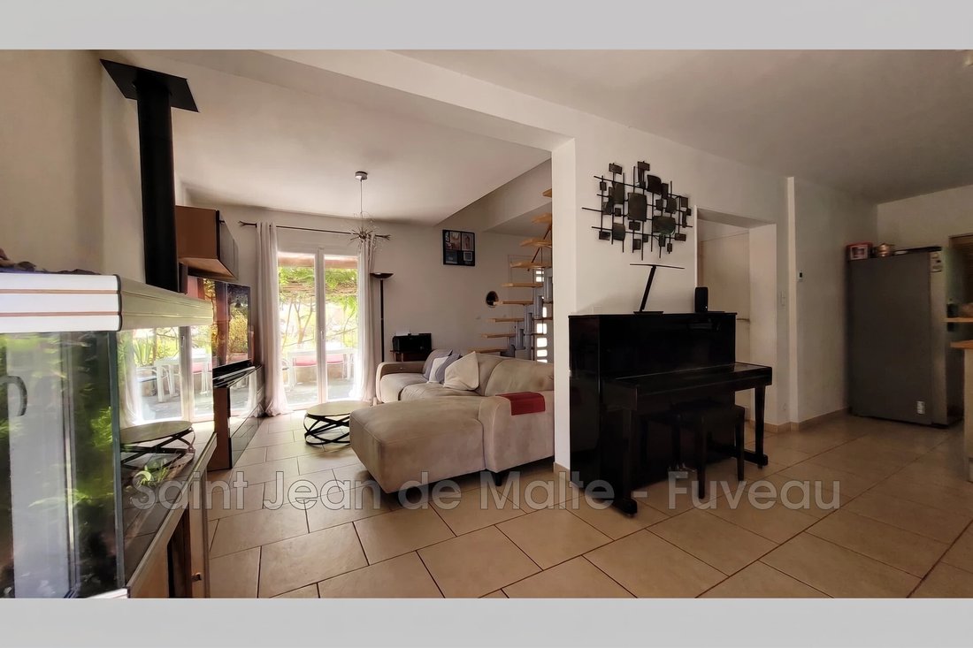 Villa in Saint-Savournin, Provence-Alpes-Côte d'Azur, France 4 - 18559685