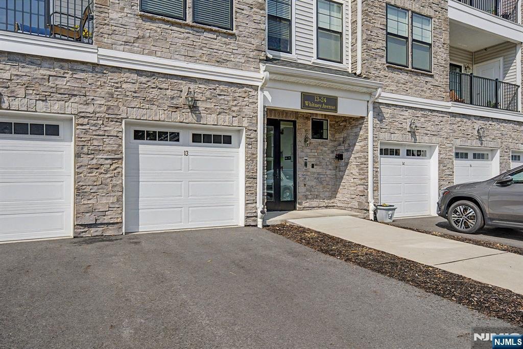 Condo in Morris Plains, New Jersey, United States 3 - 18565318