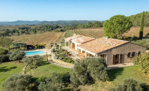Villa in Carcès, Provence-Alpes-Côte d'Azur, France 1