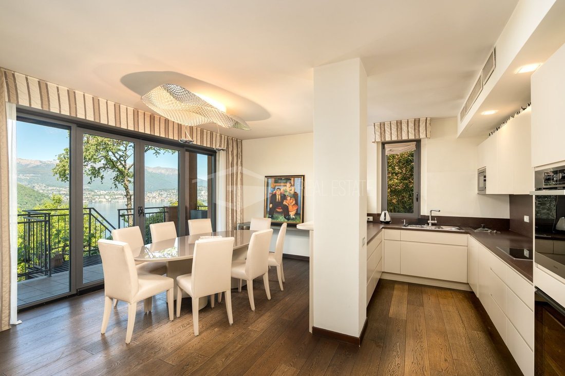 Apartment in Campione d'Italia, Lombardy, Italy 2 - 18558027