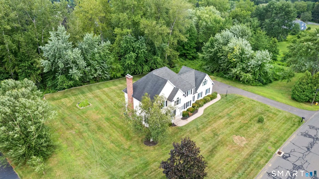 House in Suffield, Connecticut, United States 3 - 18564771