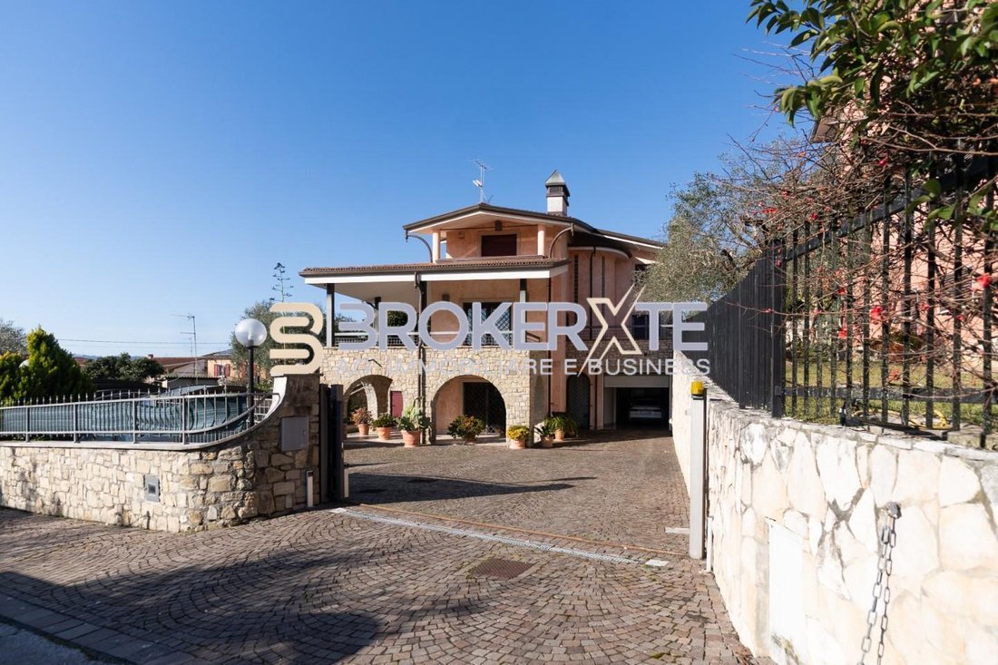 Villa in Fontia-Fossola-Fossone, Marina di Carrara, Tuscany 1 - 17295507