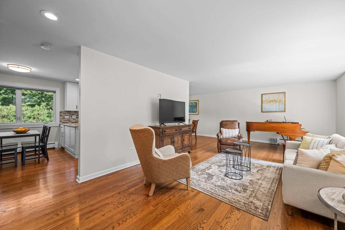 House in Prospect Heights, Illinois, United States 3 - 18558992