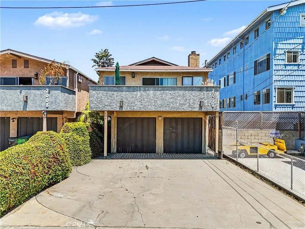 Los Angeles, California, United States 1 - 18562176