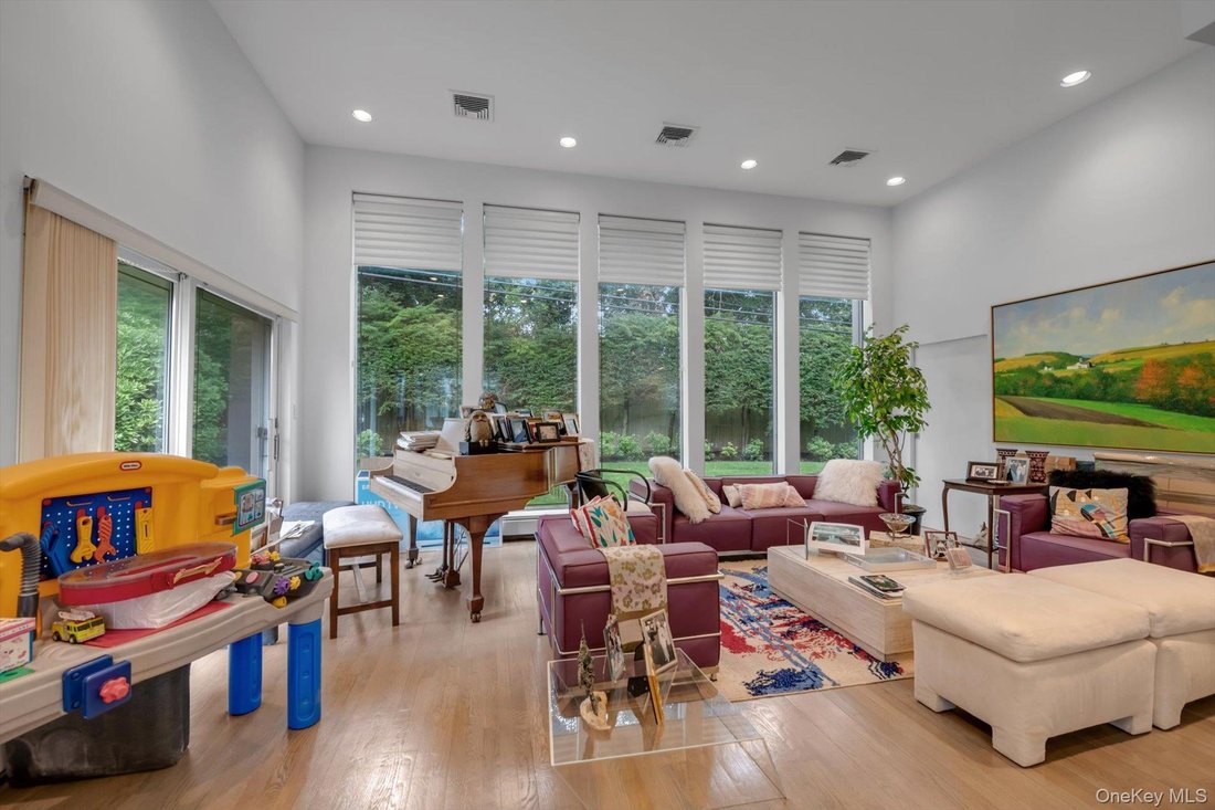 House in Albertson, New York, United States 2 - 18536122