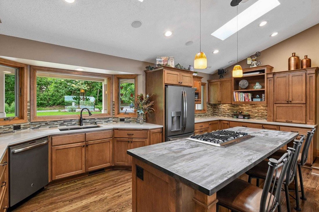 House in Burnsville, Minnesota, United States 3 - 18564570