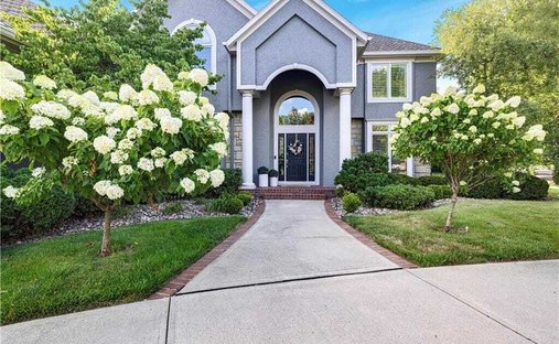 House in Overland Park, Kansas, United States 1