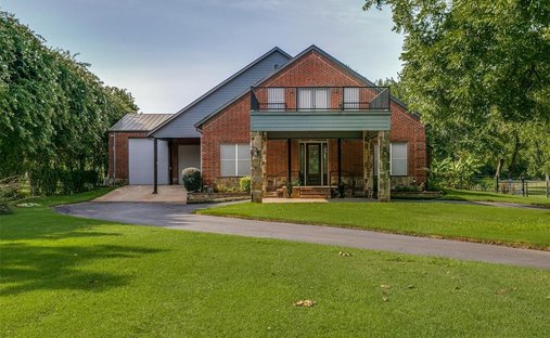 House in Burleson, Texas, United States 1