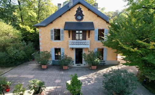 House in Chambery, Auvergne-Rhône-Alpes, France 1