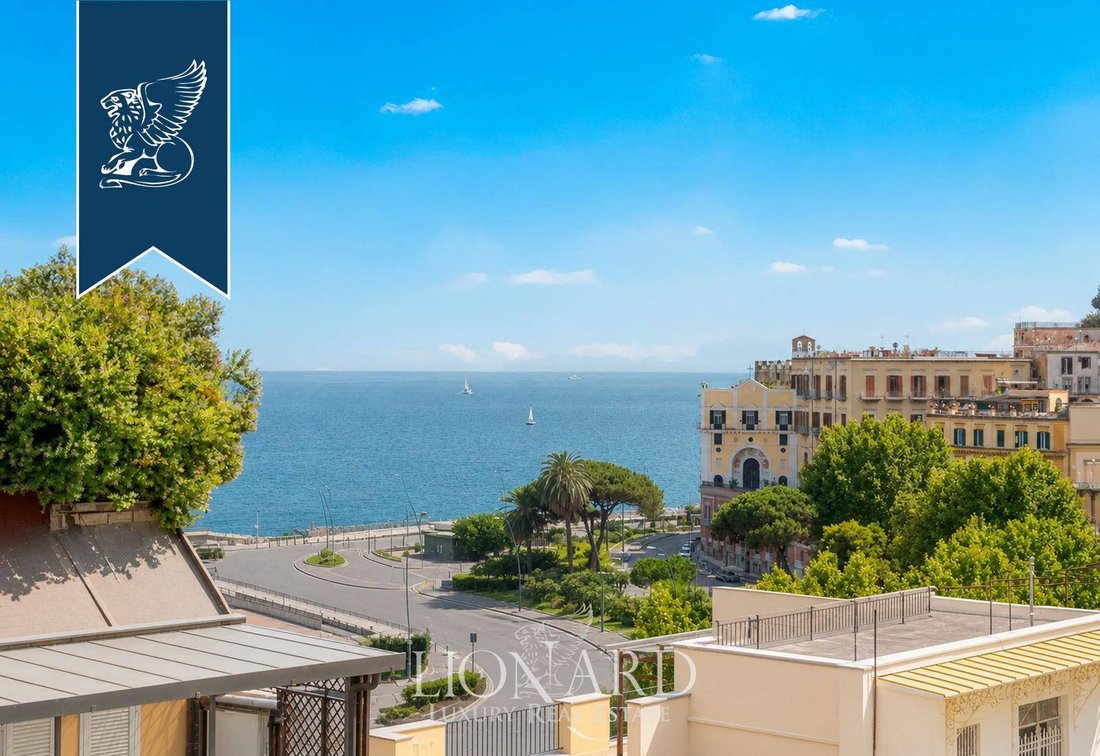 Apartment in Chiaia, Naples, Campania 4 - 18563414