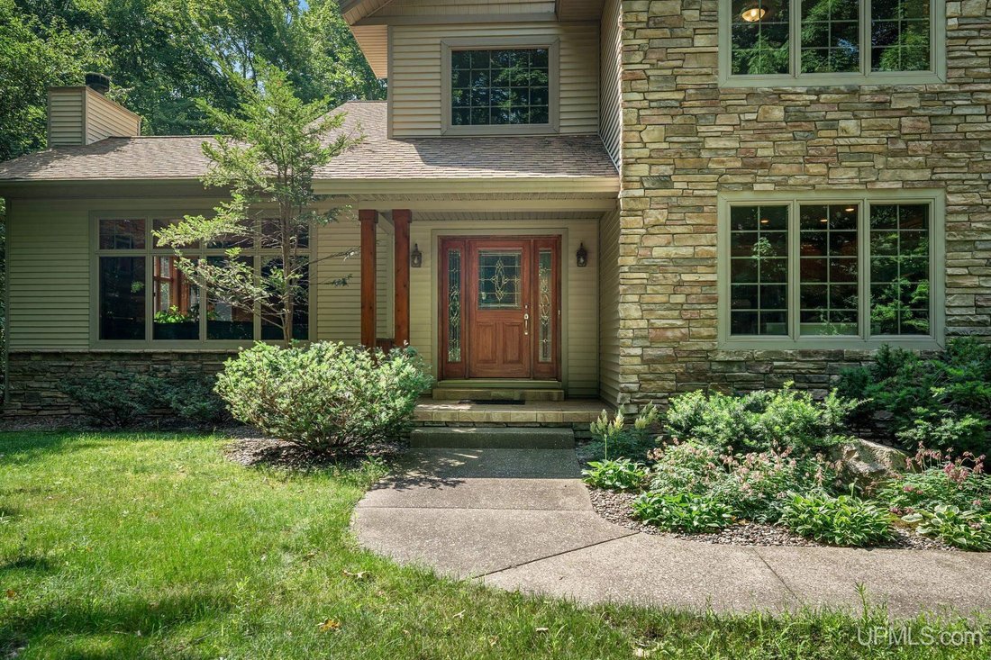 House in Marquette, Michigan, United States 2 - 18561401