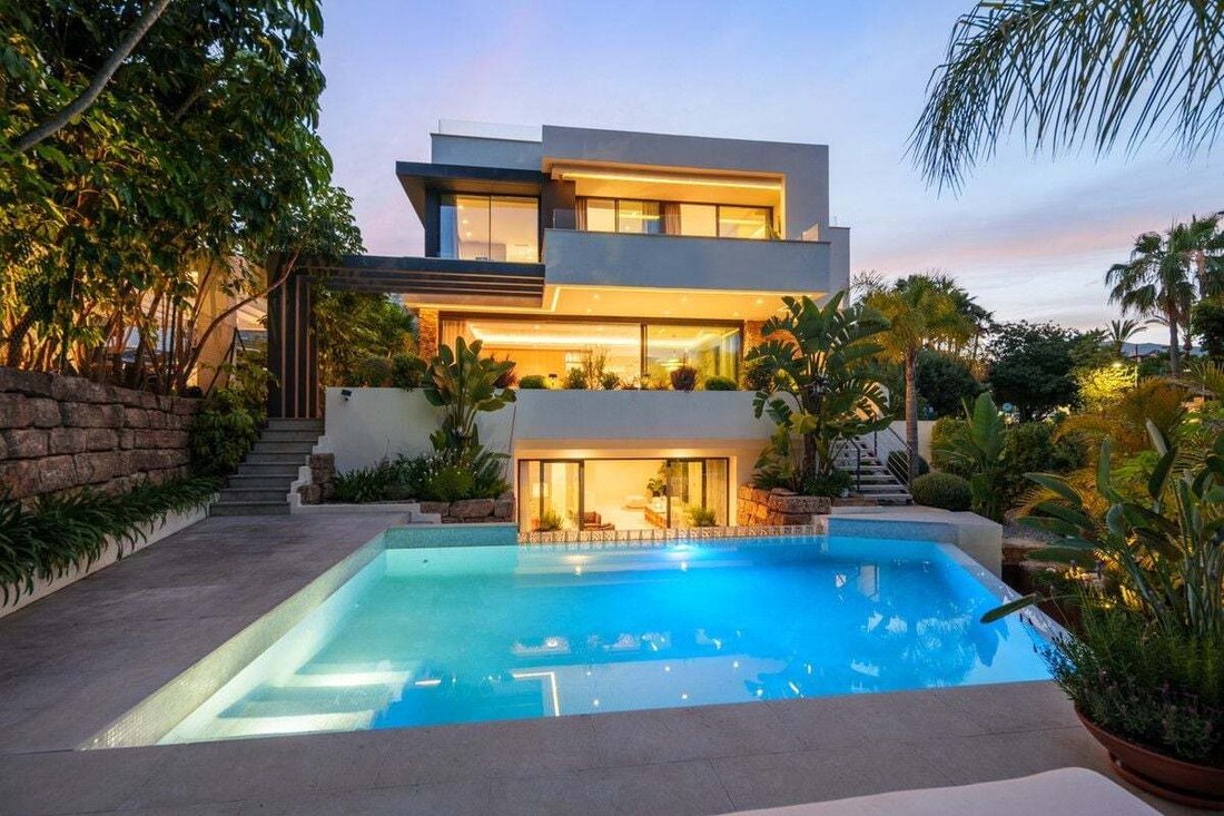 Villa in Estepona, Andalusia, Spain 1 - 18561085