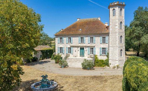 House in Montcuq, Montcuq-en-Quercy-Blanc, France 1