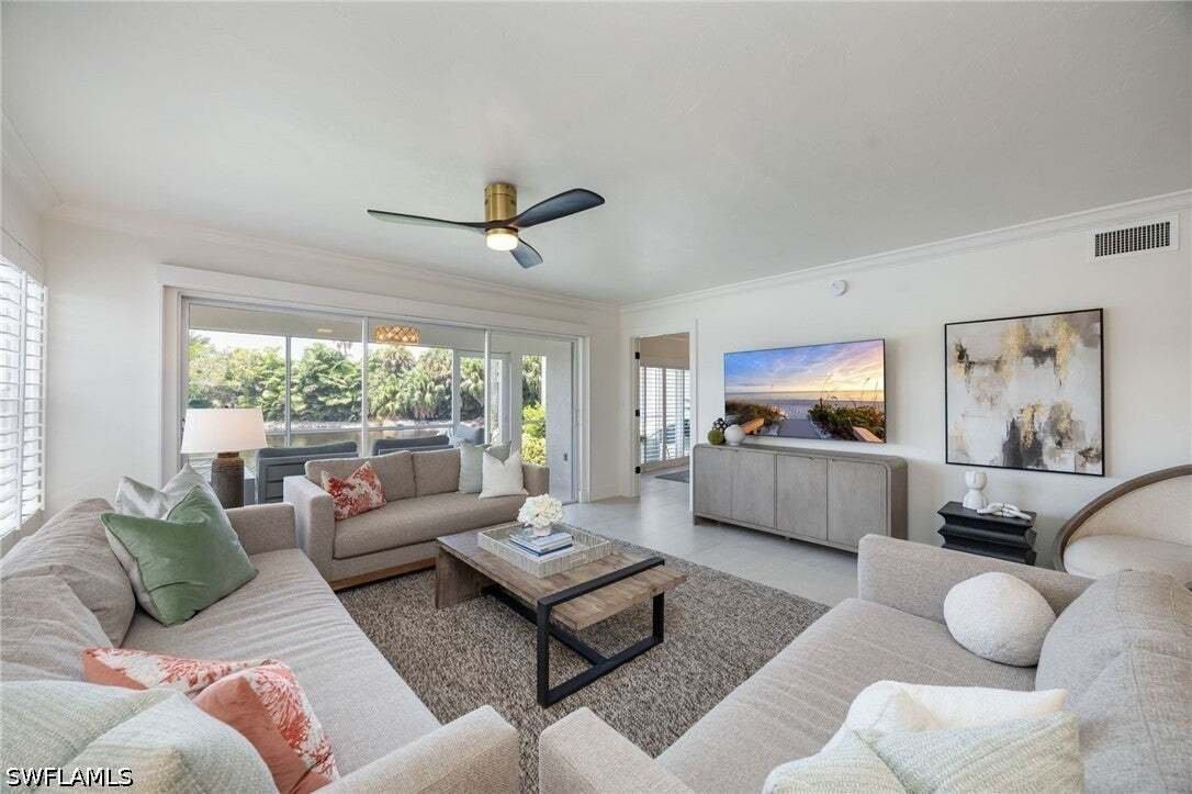 Condo in Naples, Florida, United States 1 - 18558359