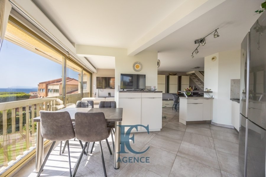 Apartment in Six-Fours-les-Plages, Provence-Alpes-Côte d'Azur, France 2 - 18558775