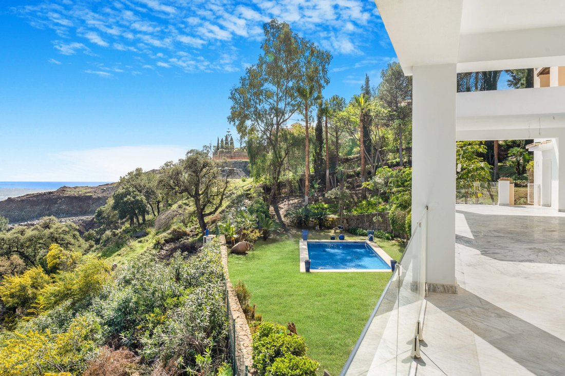 Villa in El Madroñal, Benahavis, Spain 5 - 18565192
