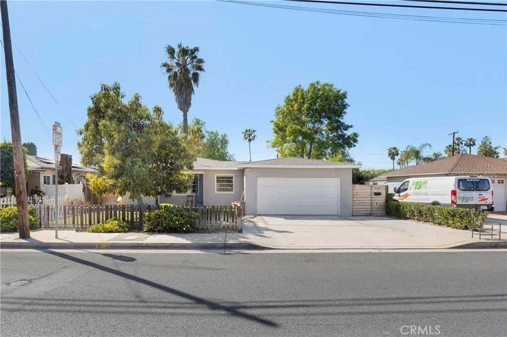 Orange, California, United States 2 - 18562367