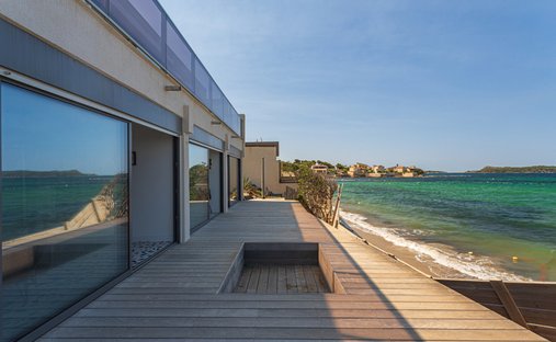 Villa in Six-Fours-les-Plages, Provence-Alpes-Côte d'Azur, France 1