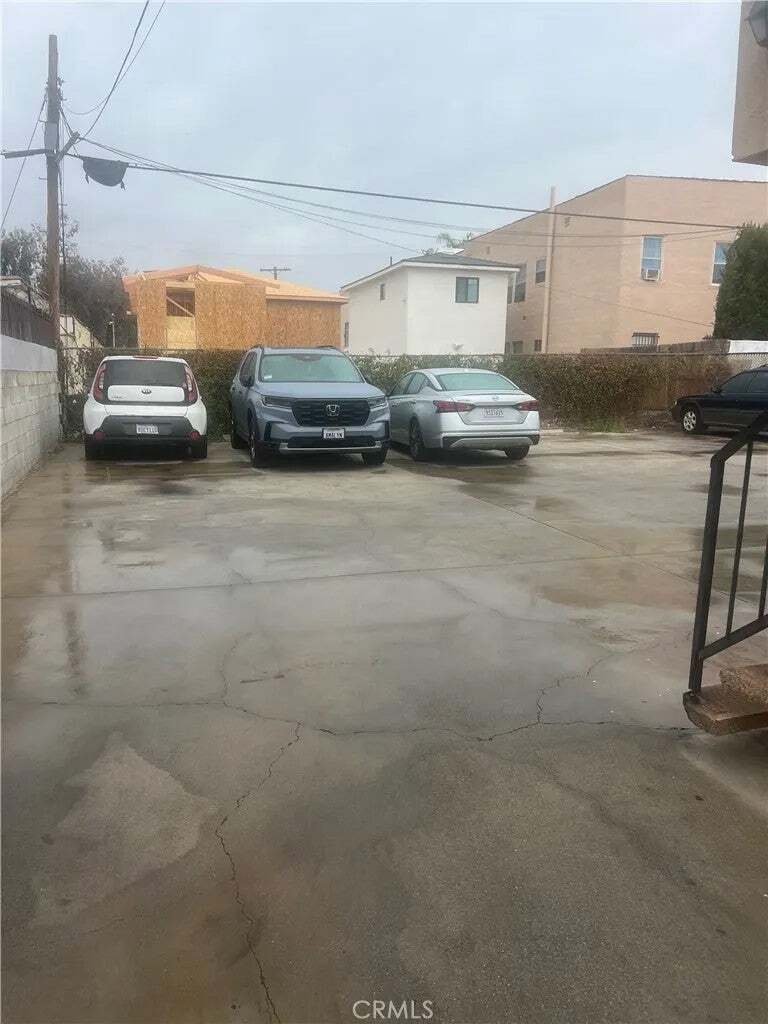 Los Angeles, California, United States 4 - 18562331