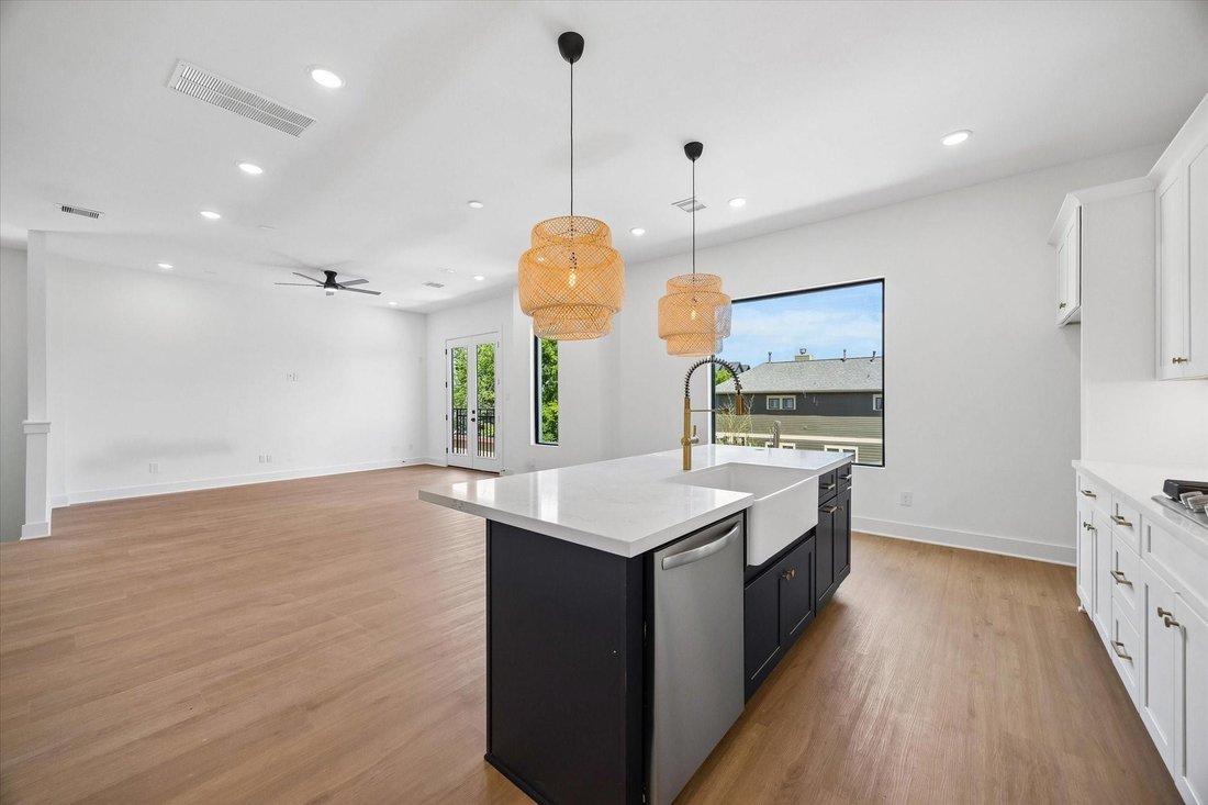 House in Houston, Texas, United States 4 - 18565595