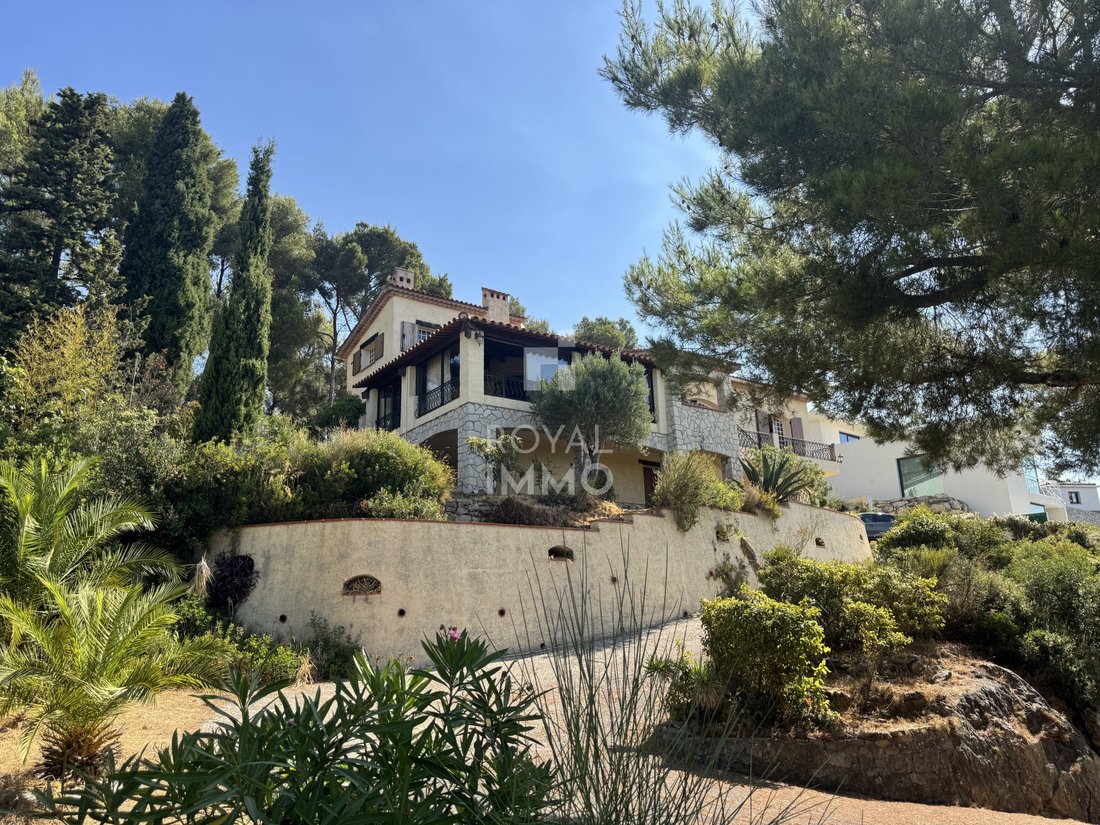 House in Nord Est, Ollioules, France 2 - 18561732