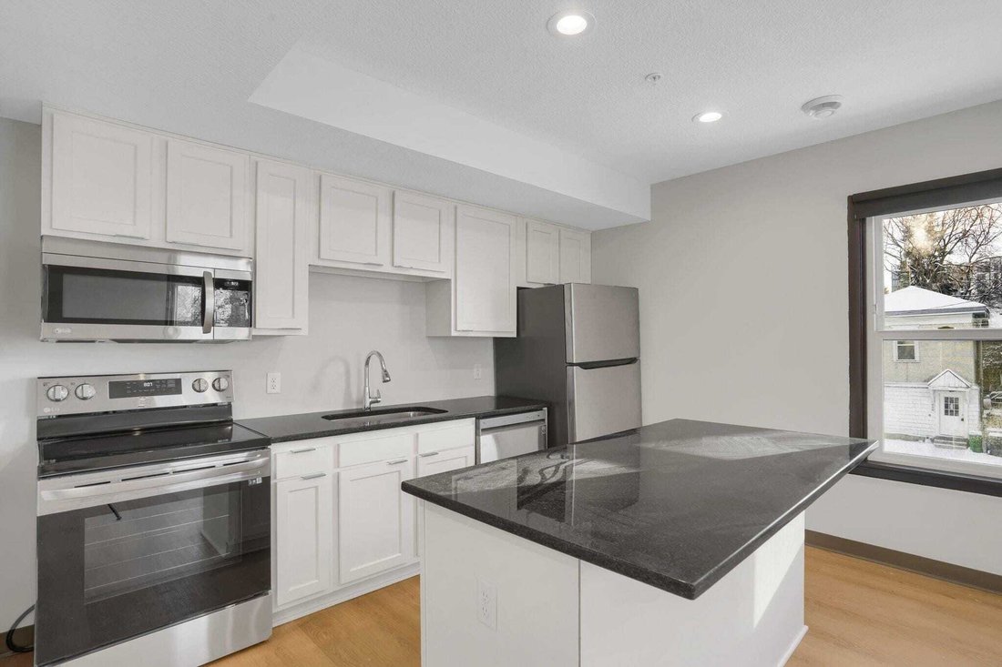 Minneapolis, Minnesota, United States 5 - 18564949